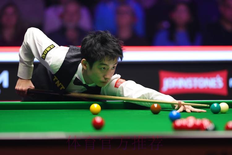 斯诺克大师赛1/4决赛:肖国栋VS吴宜泽 斯诺克大师赛1/4决赛:肖国栋VS吴宜泽