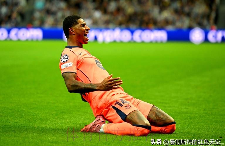 每体：琼阿梅尼受伤后阿隆索寻找中场替代方案